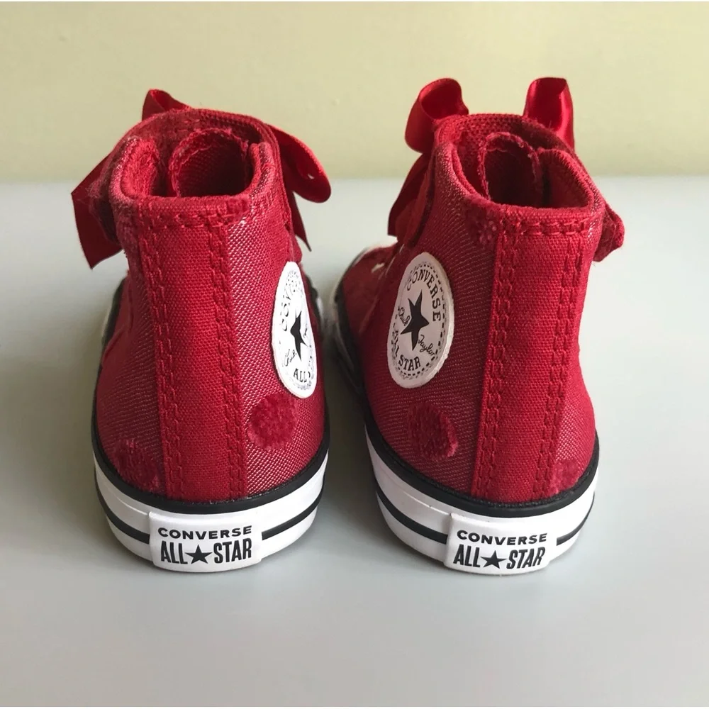 Converse Chuck Taylor All Star Bow Easy On High Top Sneaker Size: US Toddler 6C